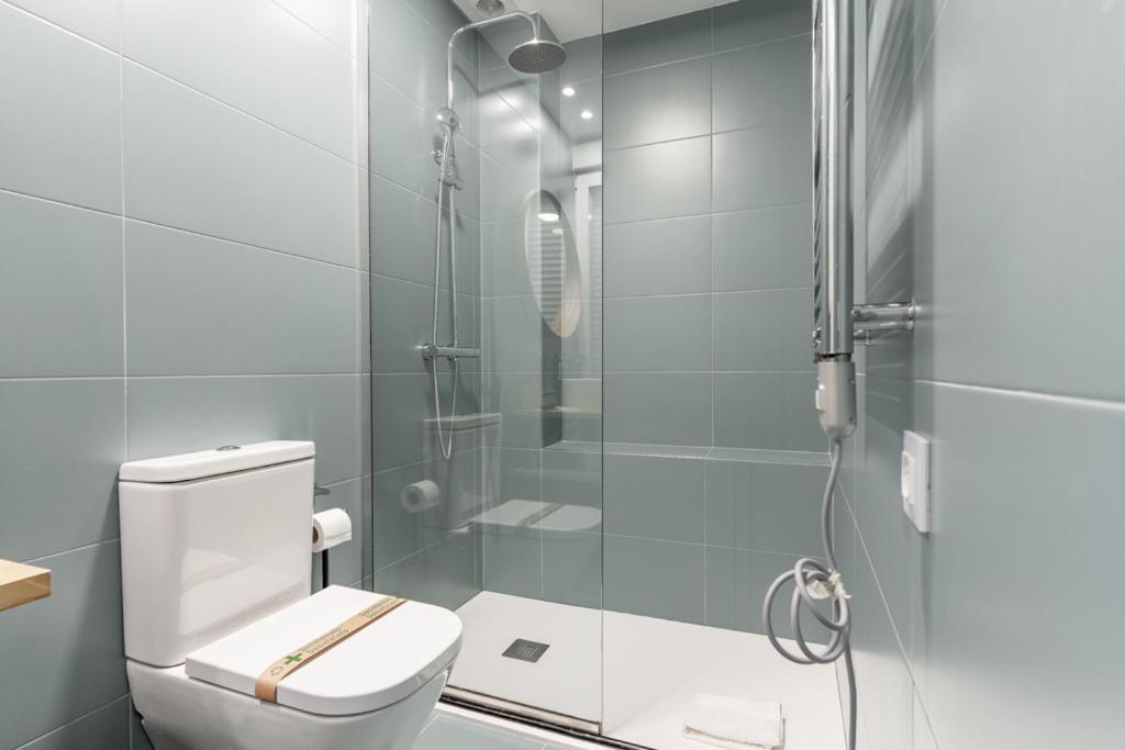 Apartamento Cozy Renovated -1bd 1bath -anton Martin Madrid