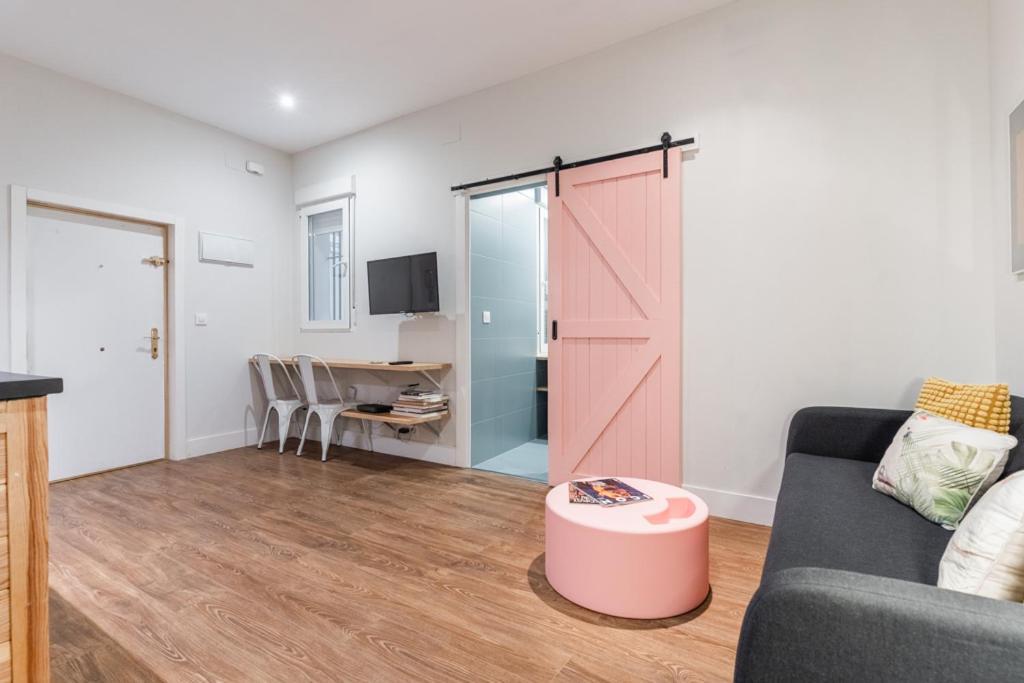 Apartamento Cozy Renovated -1bd 1bath -anton Martin Madrid